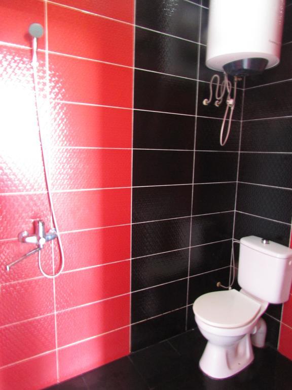 Joni Guest House Batumi Exterior photo