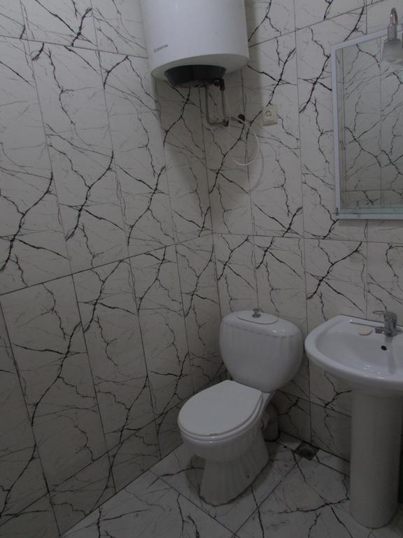 Joni Guest House Batumi Exterior photo