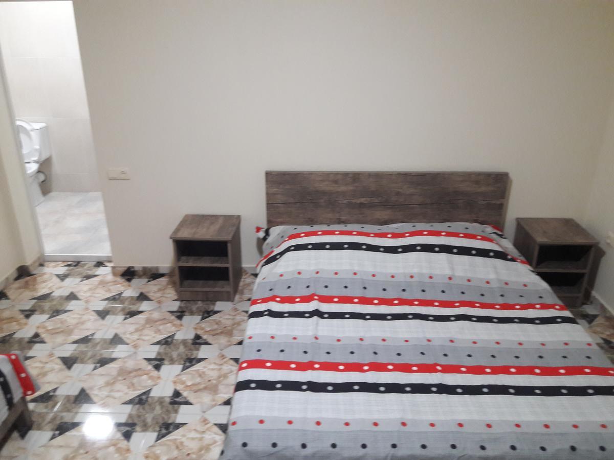 Joni Guest House Batumi Exterior photo